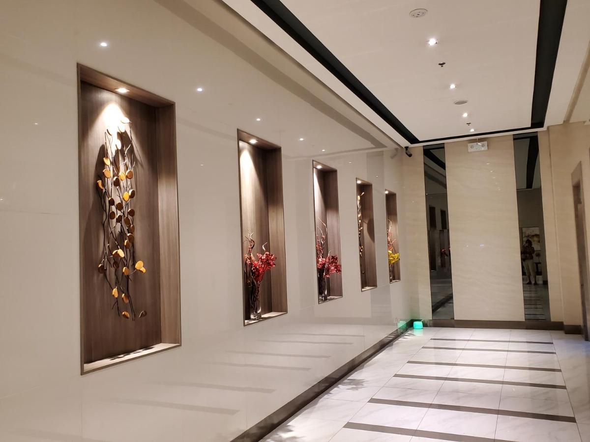 Cozyvilla At 81 Newport Blvd Walk To Naia T3 Marriott & Resorts World Casino & Newport Mall For 5 Pax Free Parking!!!! Pasay Bagian luar foto